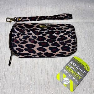 Travelon Wristlet